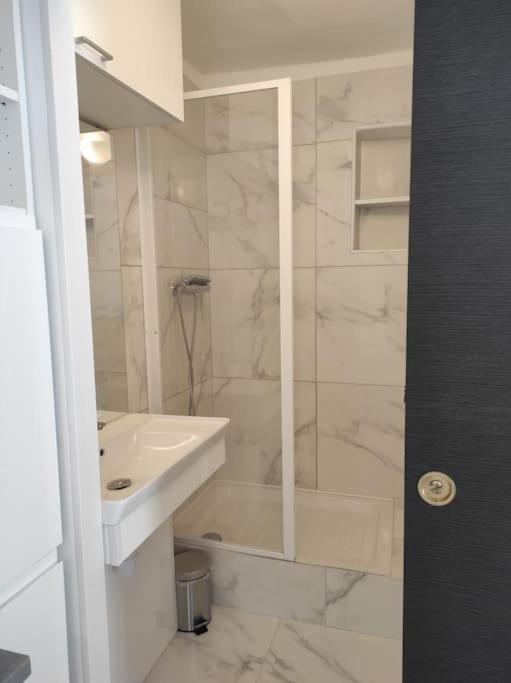 Superbe Appartement En Plein Centre Ville Viarmes Екстер'єр фото